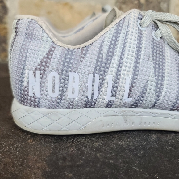 NOBULL 8 9.5 Burst Trainer Striped Shoes - Picture 5 of 16